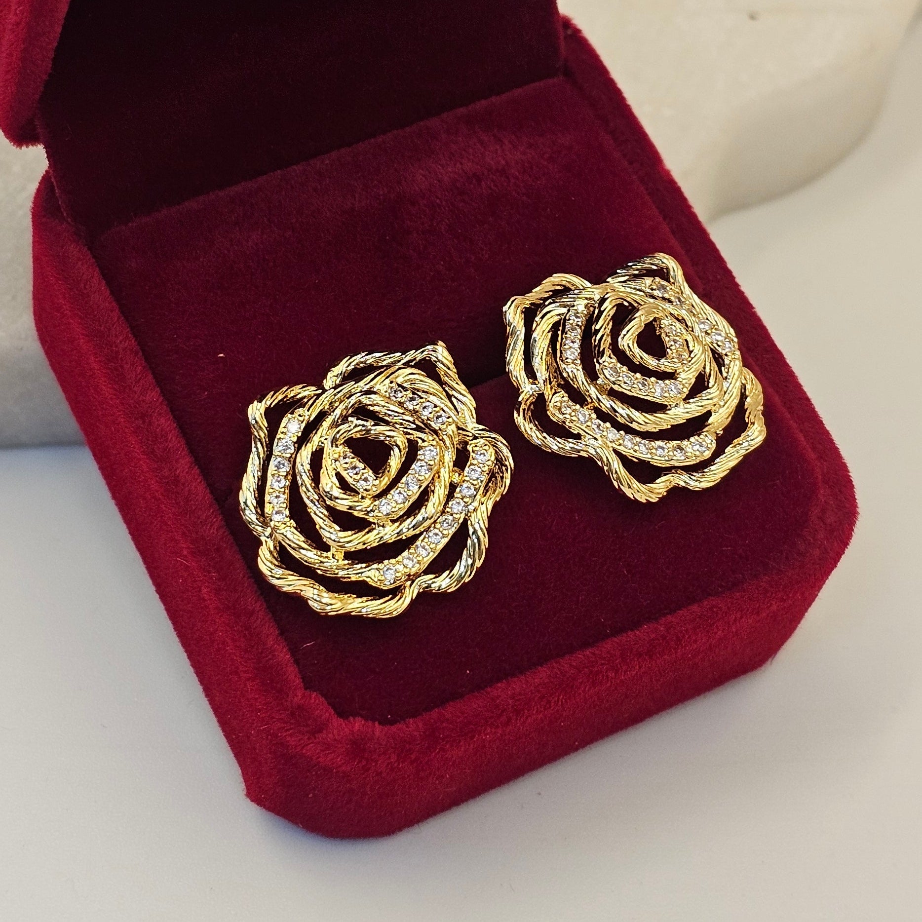 Golden Bloom Studs (S925)
