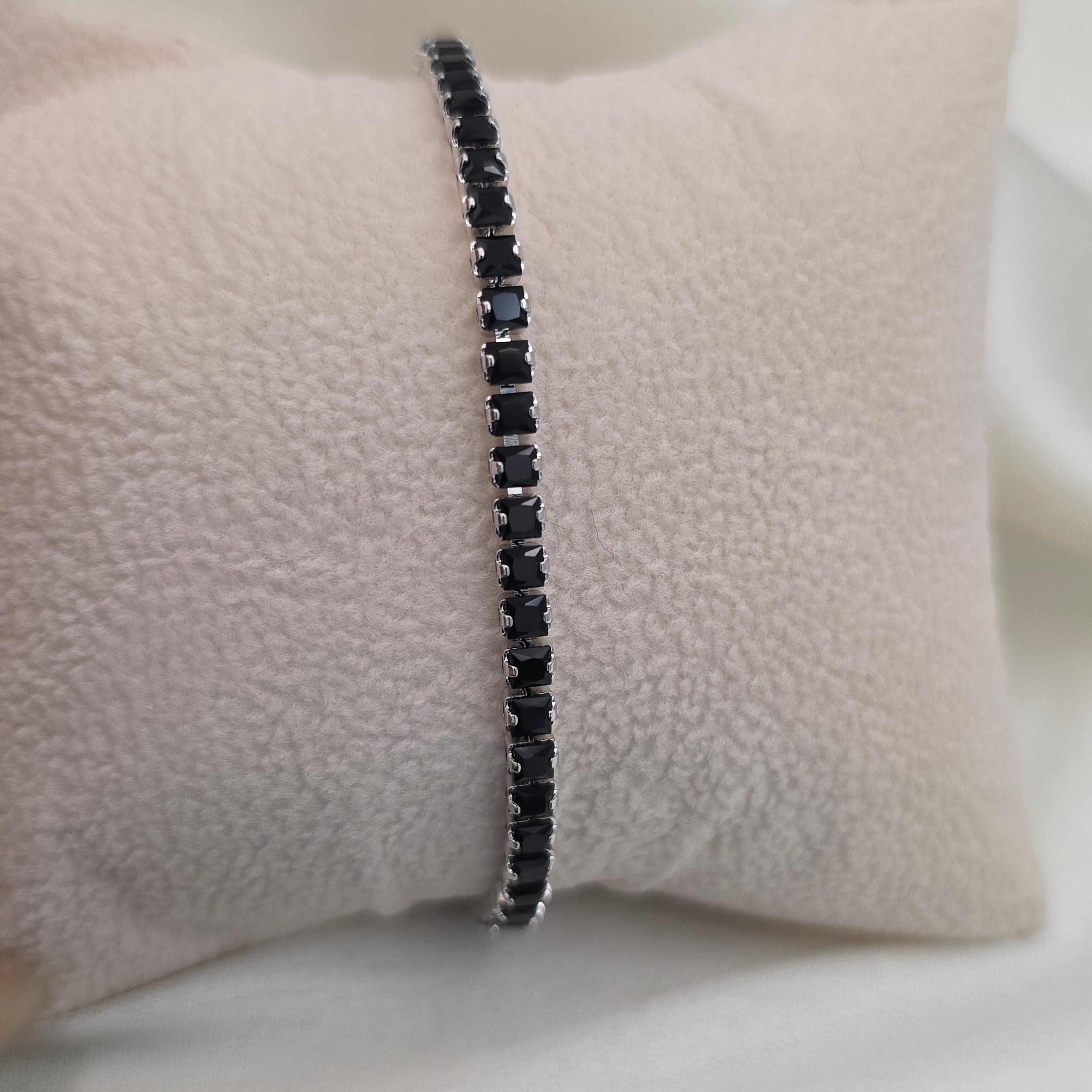 Noir Tennis Bracelet