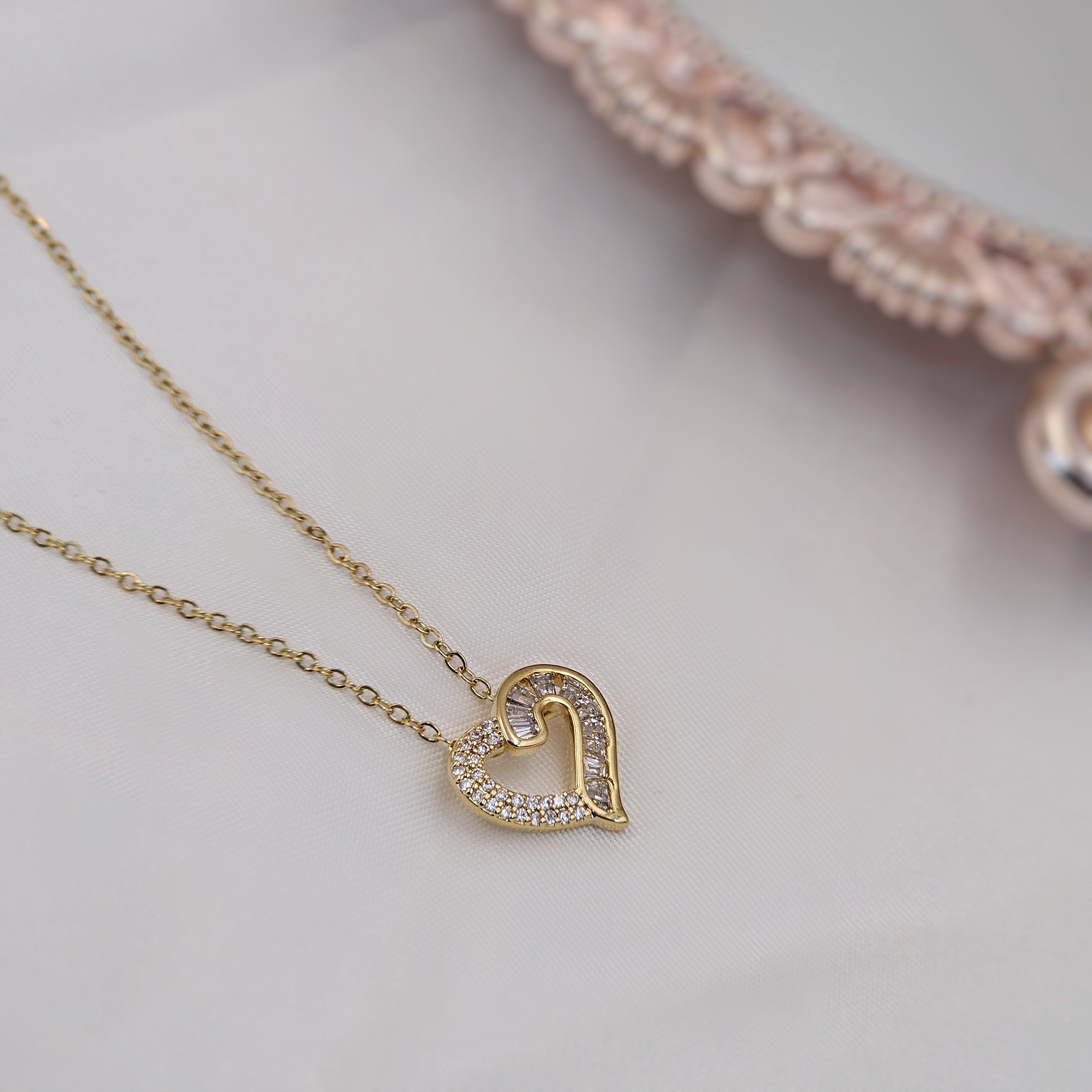 Diamond Heart Swirl