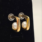Pearl Arc Hoop (Freshwater Pearls) - Mummshi